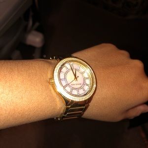 MICHAEL KORS WATCH - GOLD WITH PINK INSIDE